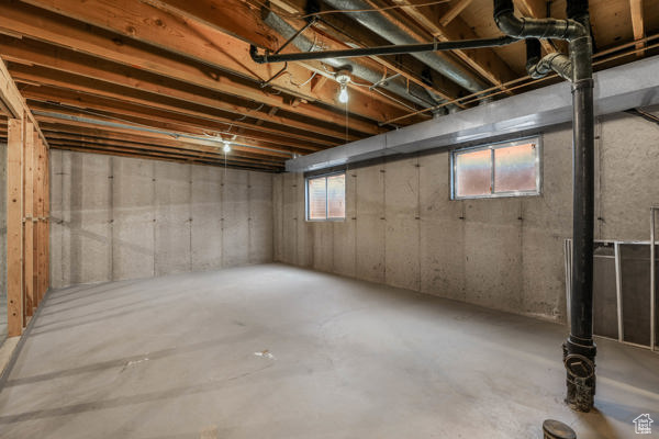 Photo 28 for MLS #2117837 at 349 Belaire Cir