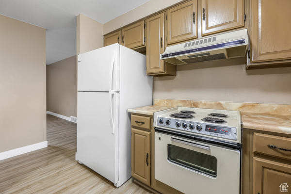 Photo 10 for MLS #2117837 at 349 Belaire Cir