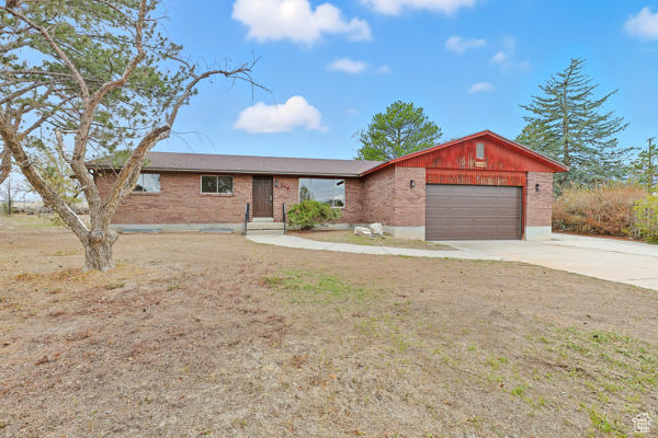 Photo 39 for MLS #2117837 at 349 Belaire Cir
