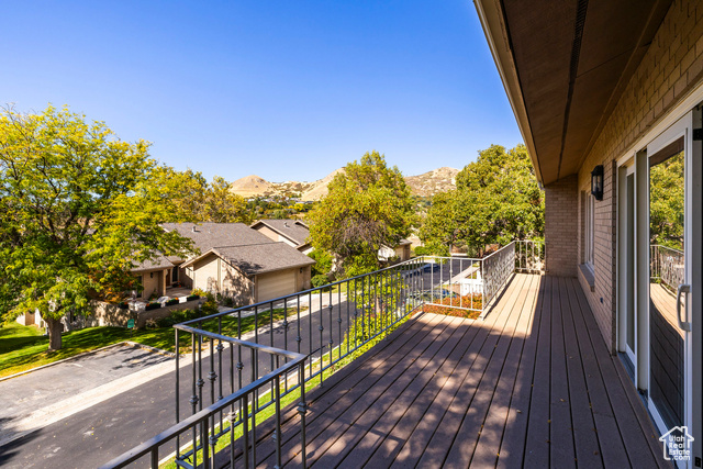 Photo 6 for MLS #2117856 at 822 N Grandridge Ct