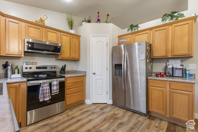 Photo 8 - 455 Lindy Way, Tooele UT 84074