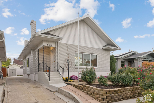 View photos for 860 E Emerson Ave MLS #2117865 - 860 E Emerson Ave