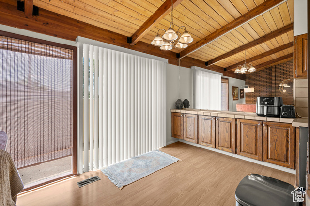 Photo 8 for MLS #2117875 at 1314 E Crandall Ave
