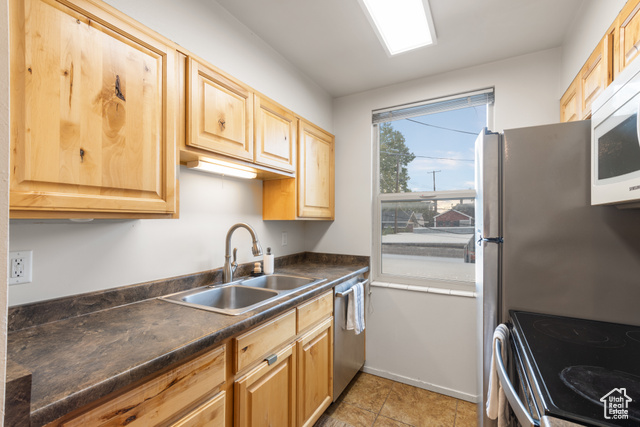 Photo 15 for MLS #2117879 at 229 N B St #9