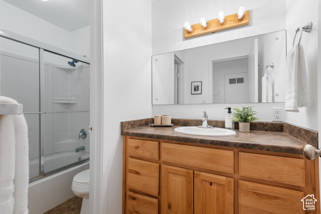 Photo 7 for MLS #2117879 at 229 N B St #9