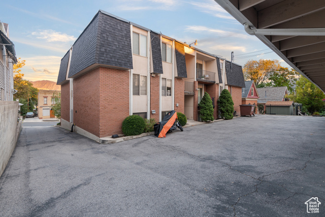 Photo 17 for MLS #2117879 at 229 N B St #9