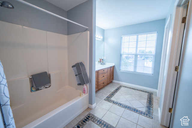 Photo 12 for MLS #2117882 at 885 W Chartres Ave