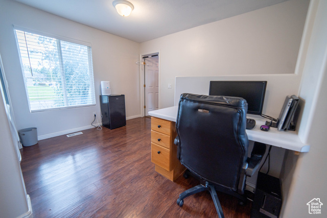Photo 17 for MLS #2117882 at 885 W Chartres Ave
