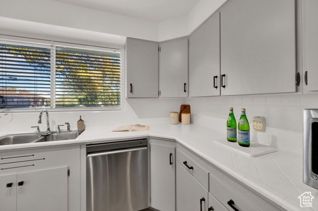 Photo 7 for MLS #2117898 at 3574 W Meadowbrook Dr
