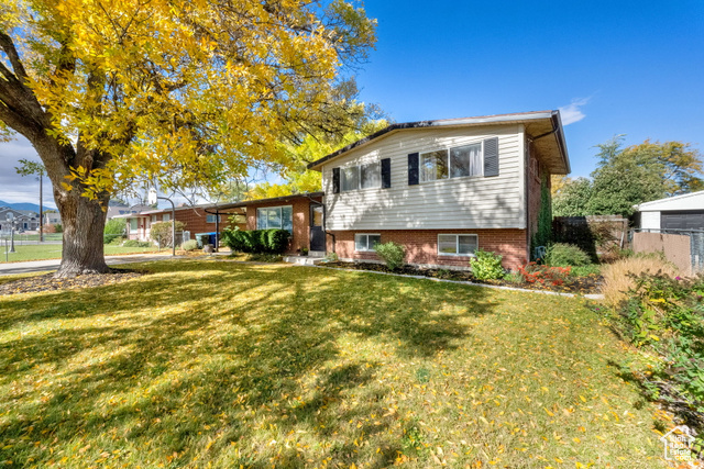 Photo 17 for MLS #2117898 at 3574 W Meadowbrook Dr