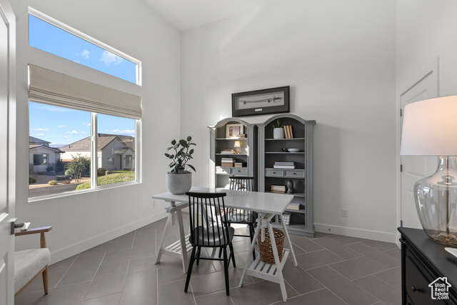 Photo 16 for MLS #2117917 at 983 E Black Oak Dr