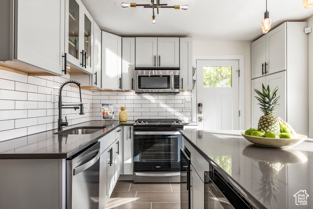 Photo 4 for MLS #2117923 at 3365 Monroe Blvd