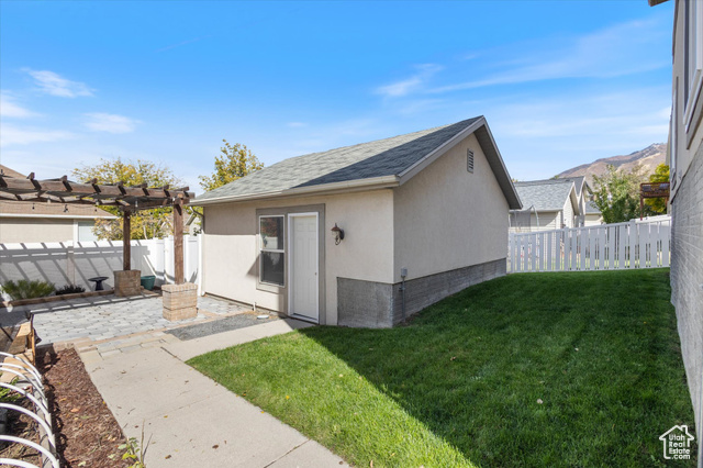 Photo 15 for MLS #2117925 at 913 E Spiers Ln