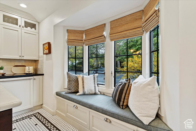 Photo 13 for MLS #2117946 at 980 S Diestel Rd