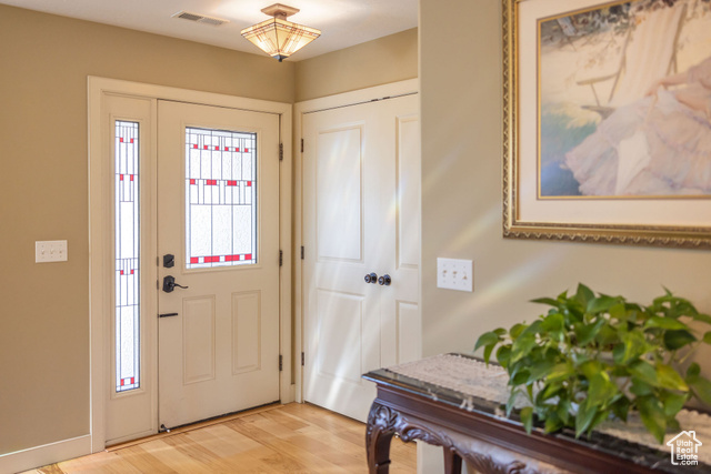 Photo 7 for MLS #2117947 at 1390 W Henry&