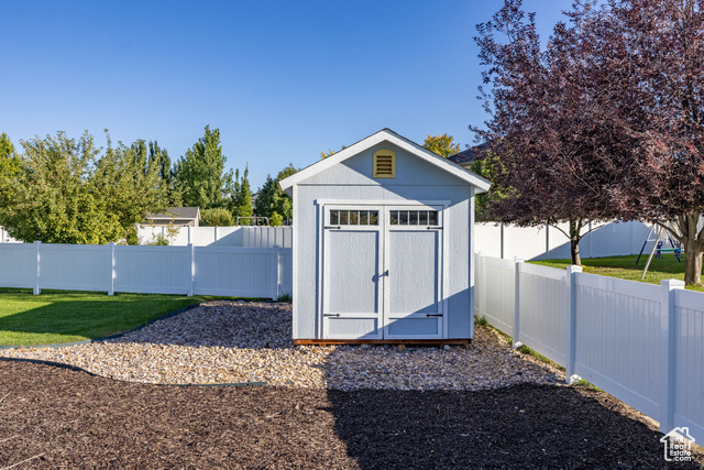Photo 42 for MLS #2117947 at 1390 W Henry&