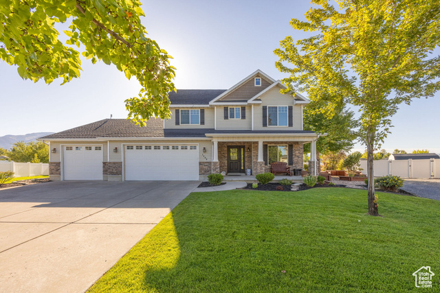 Photo 2 for MLS #2117947 at 1390 W Henry&