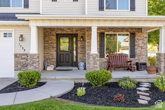 Photo 6 for MLS #2117947 at 1390 W Henry&