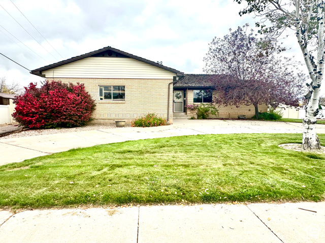 Photo 3 for MLS #2117952 at 142 N 300 West