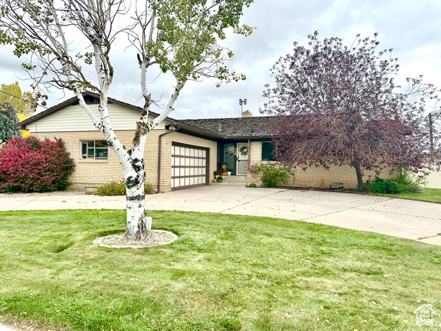 Photo 2 for MLS #2117952 at 142 N 300 West