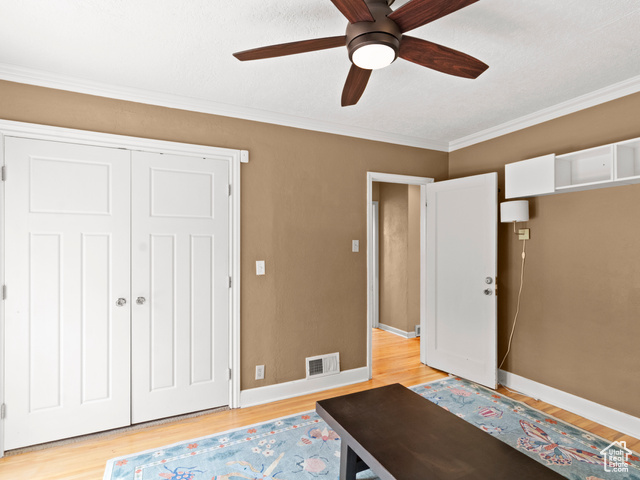 Photo 12 for MLS #2117960 at 1056 E Elgin Ave