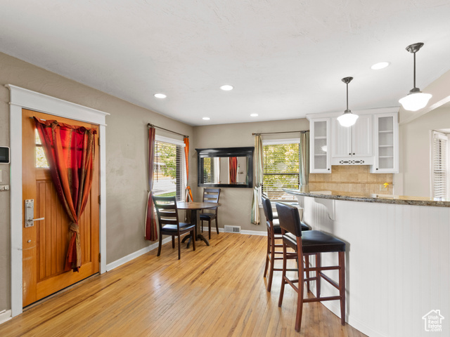 Photo 8 for MLS #2117960 at 1056 E Elgin Ave