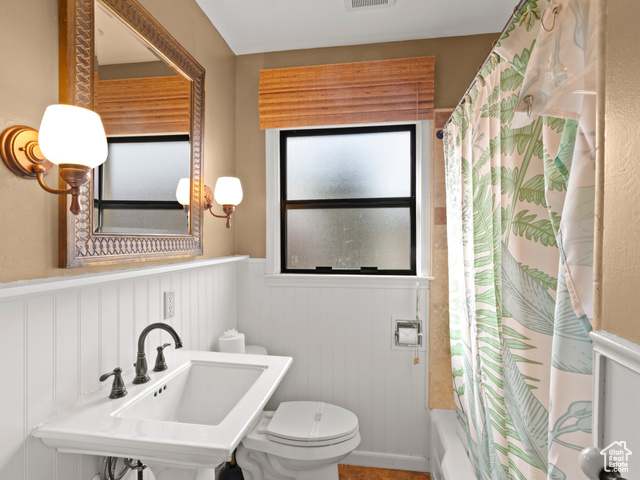 Photo 9 for MLS #2117960 at 1056 E Elgin Ave