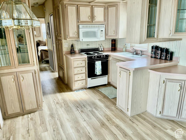 Photo 7 for MLS #2117961 at 1150 W Red Hills Pkwy #183