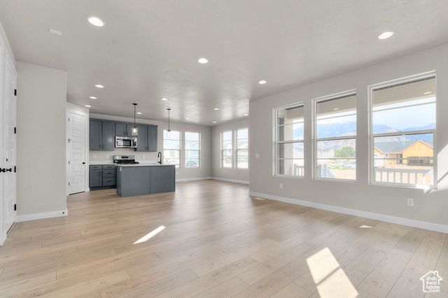 Photo 5 for MLS #2117968 at 1538 N 3250 West