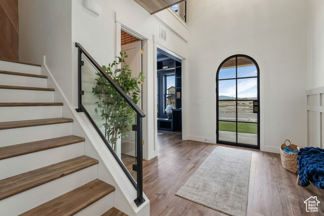 Photo 3 for MLS #2117970 at 1108 W Marigold Dr #113