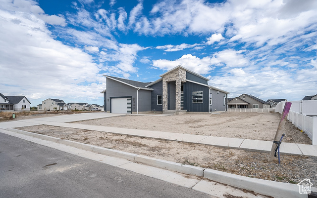 Photo 2 for MLS #2117974 at 565 E Otto Ln #421
