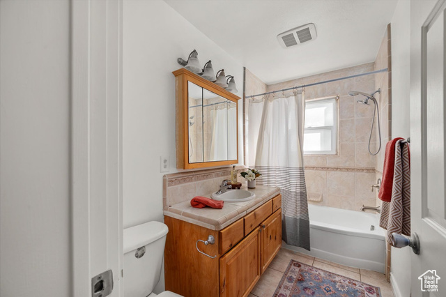 Photo 17 for MLS #2117980 at 1974 S Laurelhurst Dr