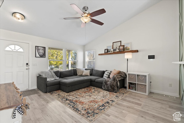 Photo 5 for MLS #2118016 at 4122 E Sioux St