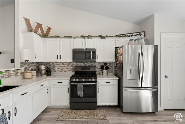 Photo 10 for MLS #2118016 at 4122 E Sioux St