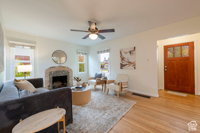 Photo 4 for MLS #2118017 at 356 E Williams Ave