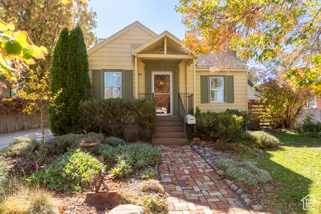 Photo 2 for MLS #2118017 at 356 E Williams Ave