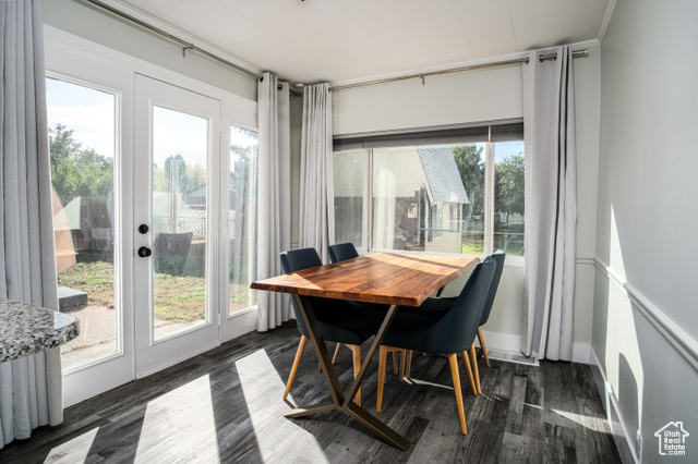 Photo 10 for MLS #2118019 at 557 S Angel St