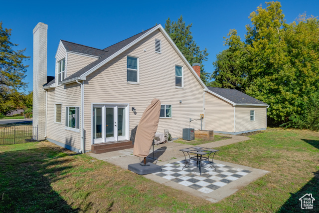 Photo 23 for MLS #2118019 at 557 S Angel St