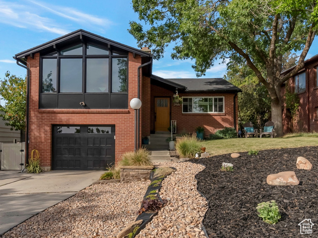 View photos for 2455 E Emerson Ave MLS #2118034 - 2455 E Emerson Ave
