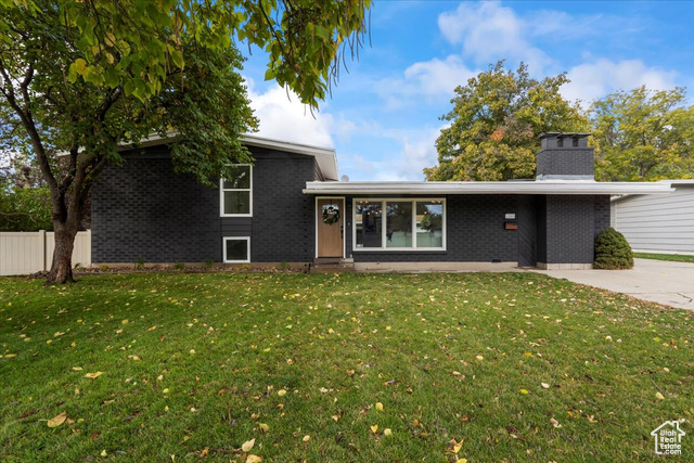 View photos for 1269 E Woodstock Ave MLS #2118036 - 1269 E Woodstock Ave