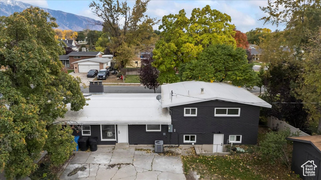 Photo 48 for MLS #2118036 at 1269 E Woodstock Ave
