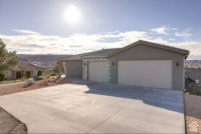 217 W TERRACE CIR