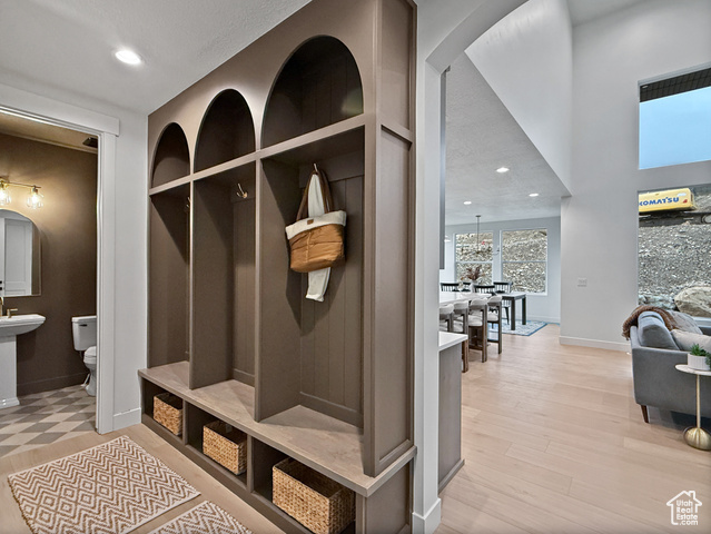 Photo 18 for MLS #2118059 at 602 E Mountain Rd #180
