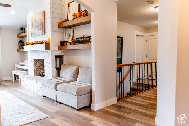 Photo 5 for MLS #2118063 at 9125 N Kilkenny Way