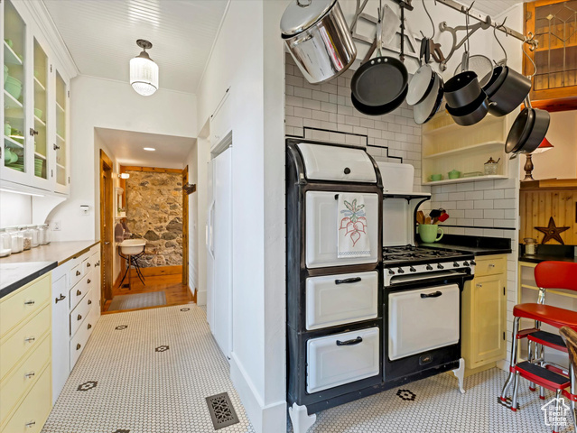 Photo 32 for MLS #2118065 at 252 N 400 East