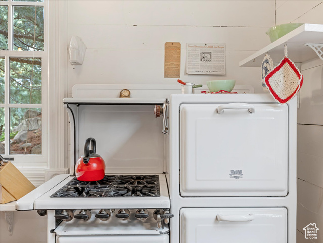 Photo 81 for MLS #2118065 at 252 N 400 East