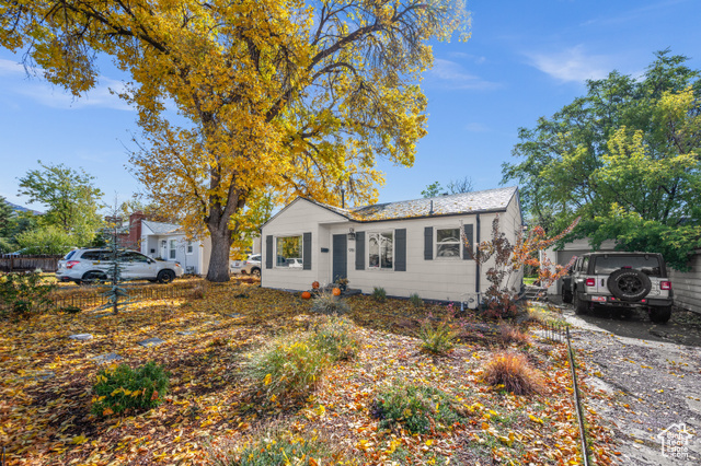 Photo 23 for MLS #2118067 at 916 E Forest View Ave