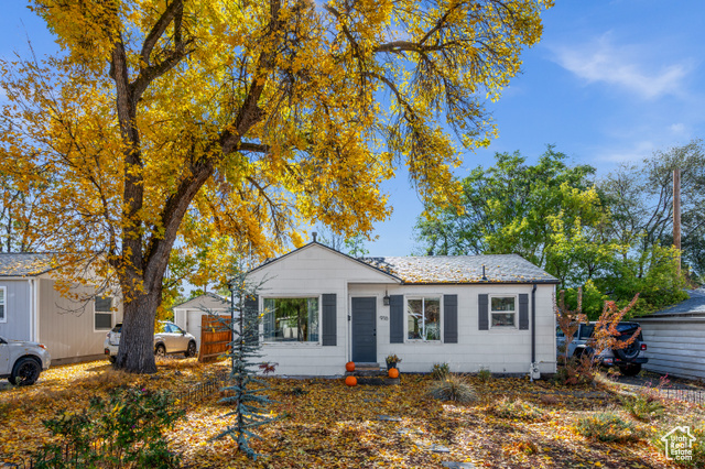 Photo 22 for MLS #2118067 at 916 E Forest View Ave