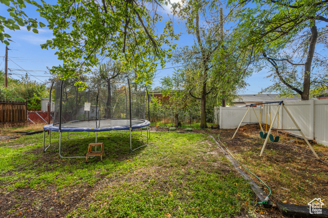 Photo 17 for MLS #2118067 at 916 E Forest View Ave