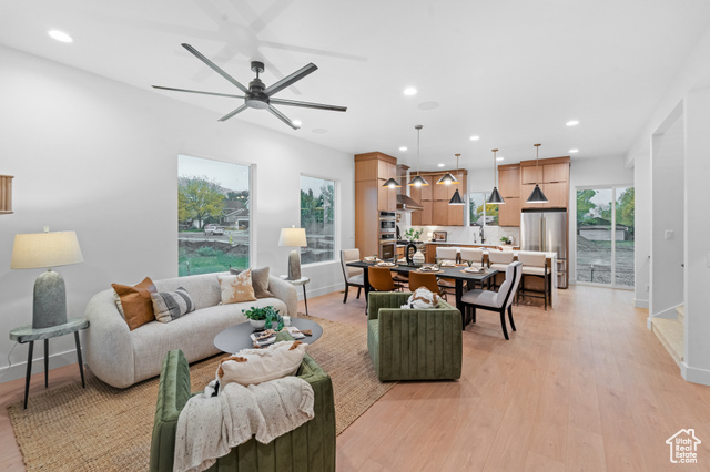 Photo 7 for MLS #2118073 at 830 E Grand Cayman Dr